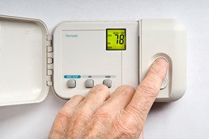 How Installing a Programmable Thermostat Can Benefit Your Home Thumbnail